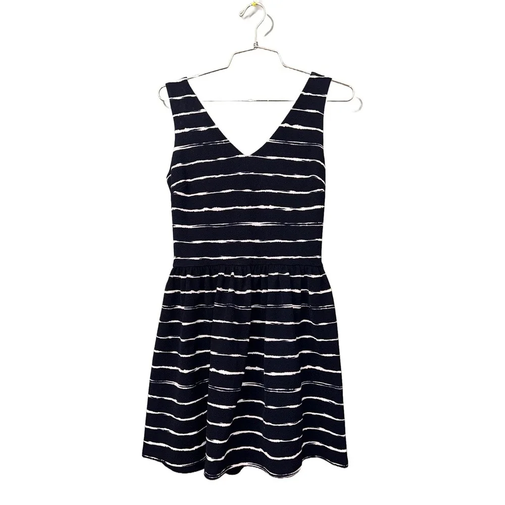 AQUA Navy Blue White Striped Sleeveless V-Neck Fit and Flare Mini‎ Dress Size S